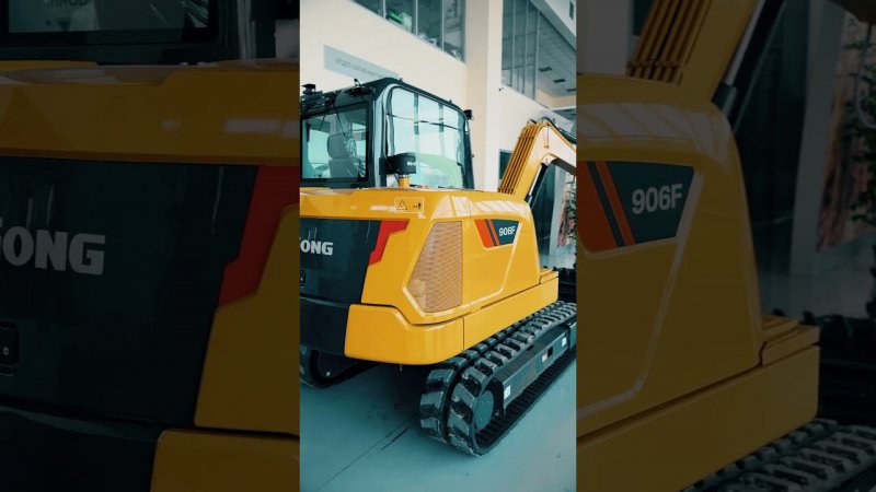 Компактный экскаватор LiuGong 906F в technodom.com  #спецтехника #liugong #equipment #excavator