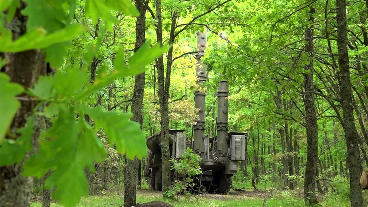 Репортаж Первого канала о работе ракетного комплекса "Искандер", которому нет аналогов в мире