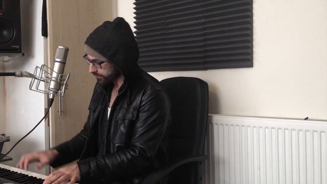 The Streets Of Philadelphia on a Yamaha EX5 by Luke Neptune. смотреть онлайн