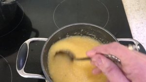 852. Кукурузная каша на молоке. Принцип приготовления.