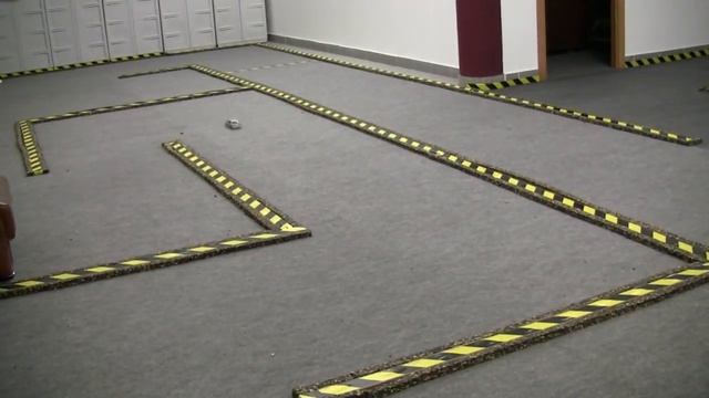 X-mod Nissan GTR Mini-Z board runing on track 2016 смотреть онлайн