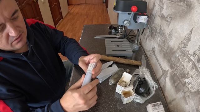 Простой способ, Замена сверлильного патрона на сверлильном станке. Купил переходные оправки B12. смотреть онлайн