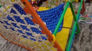 VLOG Как играют Настя и Алиса