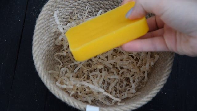 Воск пчелиный натуральный, высший сорт (забрусный) 100 гр., Медовый день смотреть онлайн