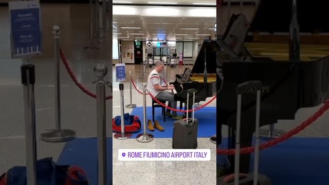 Dropping Mad World in Roma Airport