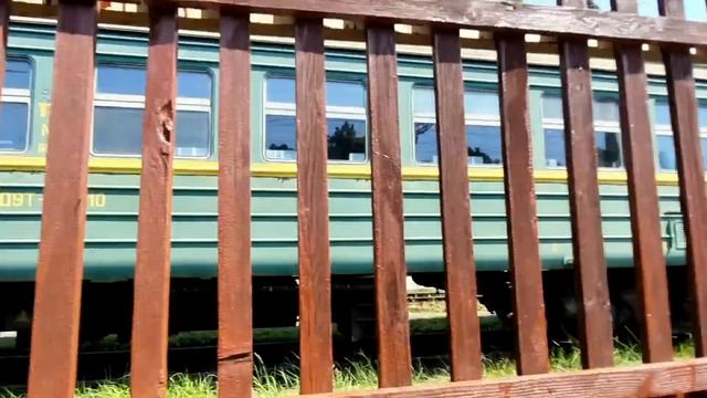 Машинка и саморез на рельсах/ Кладбище поездов/ вагонное депо и электрички