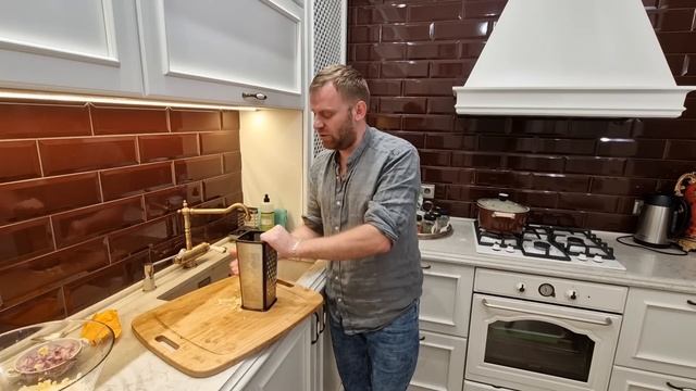 ПРОСТОЙ НО ВКУСНЫЙ САЛАТ смотреть онлайн