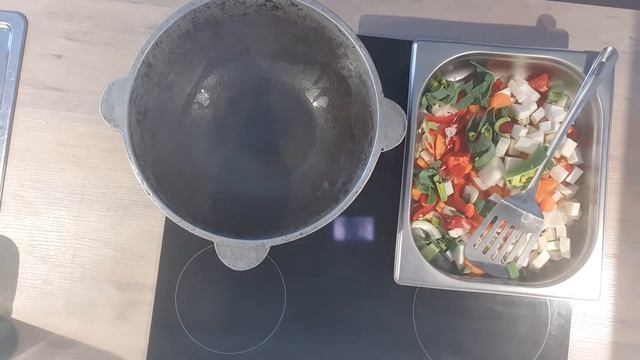 Очеравательная Рулька в Казане. Чясть 1 смотреть онлайн