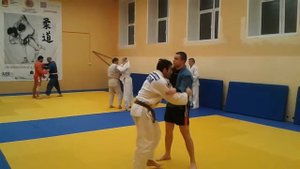 отработка на скорость  заход на бросок через спину
