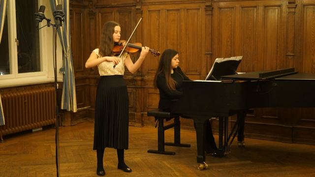 Bela Bartok: "Romanian Dances" смотреть онлайн