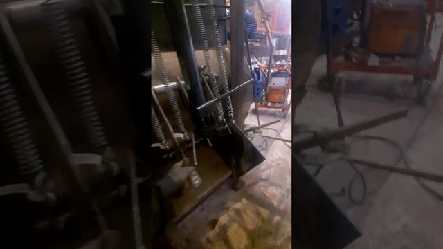 Бетоносмеситель?Последние проверки перед покраской:) смотреть онлайн