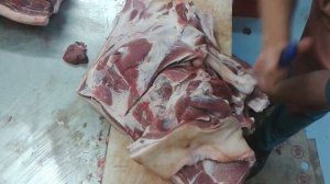 Обвалка свинной лопатки