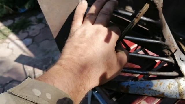 Простая мотоблочная картофельная копалка для тяжелых грунтов