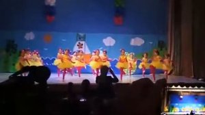 Выступление детей МКДОУ ЦРР детского сада №12 в ДК г Избербаш  Танец  Цыплята