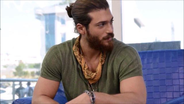 La famosa actriz Can Yaman regresó a Turquía a toda prisa después de recibir la noticia. смотреть онлайн