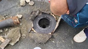 Замена внутренней водосточной воронки на жилом доме г.Челябинск, ул.Трактовая, 19а.