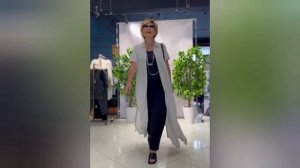 Красивая стильная модная летняя женская одежда