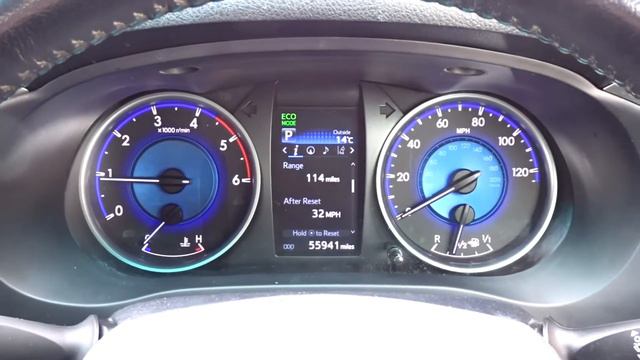 Toyota Hilux 2.4D-4D Invincible Double Cab Pickup - FJ Chalke, Wincanton смотреть онлайн