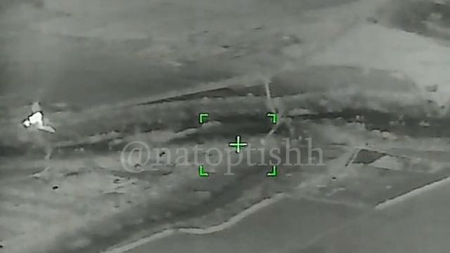 Авиаудар по позиции ВСУ в н.п. Петропавловка, Харьковской обл/Airstrike at the AFU position in Petro