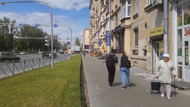 Прогулка по дворам московского района (Санкт-Петербург) смотреть онлайн