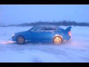 субару дрифт зимой ( Winter drift subaru legacy b4 spec B WR limited )