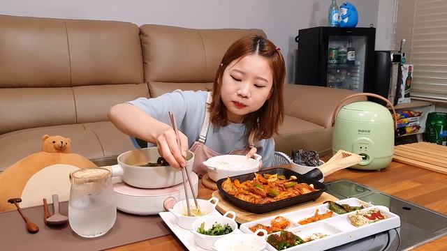 ?돼지김치삽구이+11찬백반?한식집밥 땡기는날?! 삼겹살김치두루치기에 11종반찬 먹방 KOREAN HOME MEAL MUKBANG ASMR EATINGSHOW REALSOUND 요