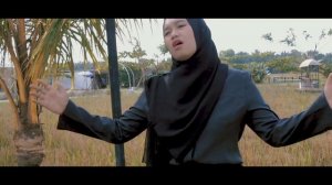 RAPUH - Opick / Cover Fadiah Dini  (Cover Musik Video Lirik)