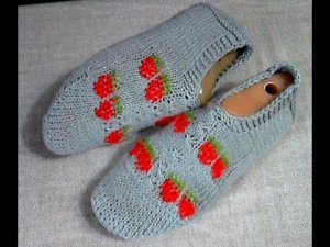 Следки спицами без шва. Простой способ.