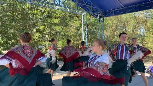 Ансамбль эстрадного танца "Фантазия"-   Россияночка