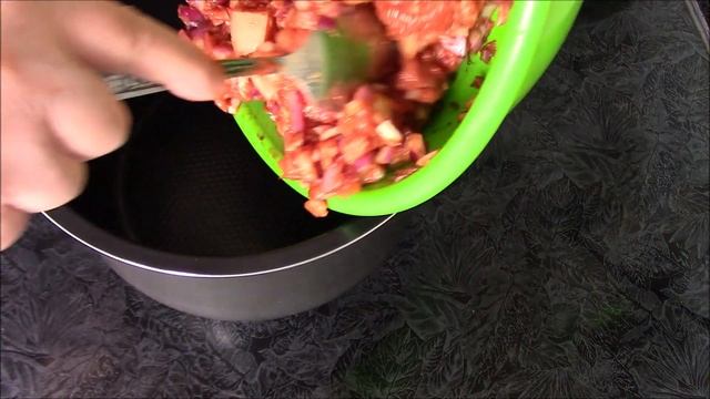 Готовлю сразу много, на второй день оно еще вкуснее! Макароны с тушеным мясом. Рецепт мультиварка.
