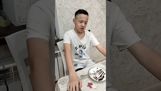 Адия 8 лет, поздравления родных смотреть онлайн