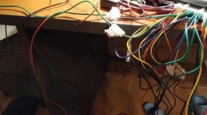 Включаю на столе китайскую сигнализацию с автозапуском и обратной связью