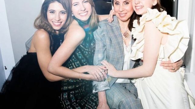 ДЕНЕЖНЫЕ СКЕЛЕТЫ ДОЧКИ МЕЛАДЗЕ: Бизнес по-украински смотреть онлайн