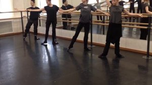 Деми и гранд плие у станка-Эльмира Сибиш