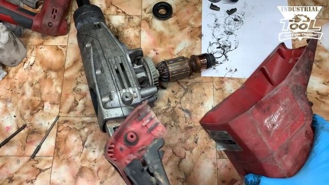 СВЕРХМОЩНЫЙ ПЕРФОРАТОР MILWAUKEE SDS MAX KANGO 545 S