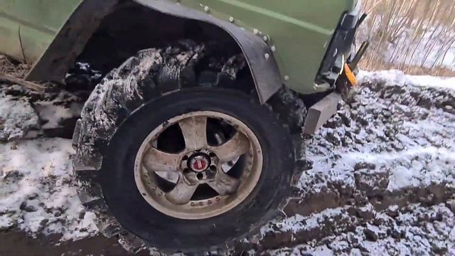 Обзор по проходимости Nissan Patrol K 260- 40' трактора. Latvian Off-road. смотреть онлайн