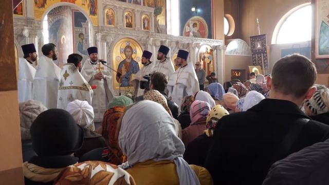 Резную икону Архангела Михаила передали в дар собору в Михайловске смотреть онлайн