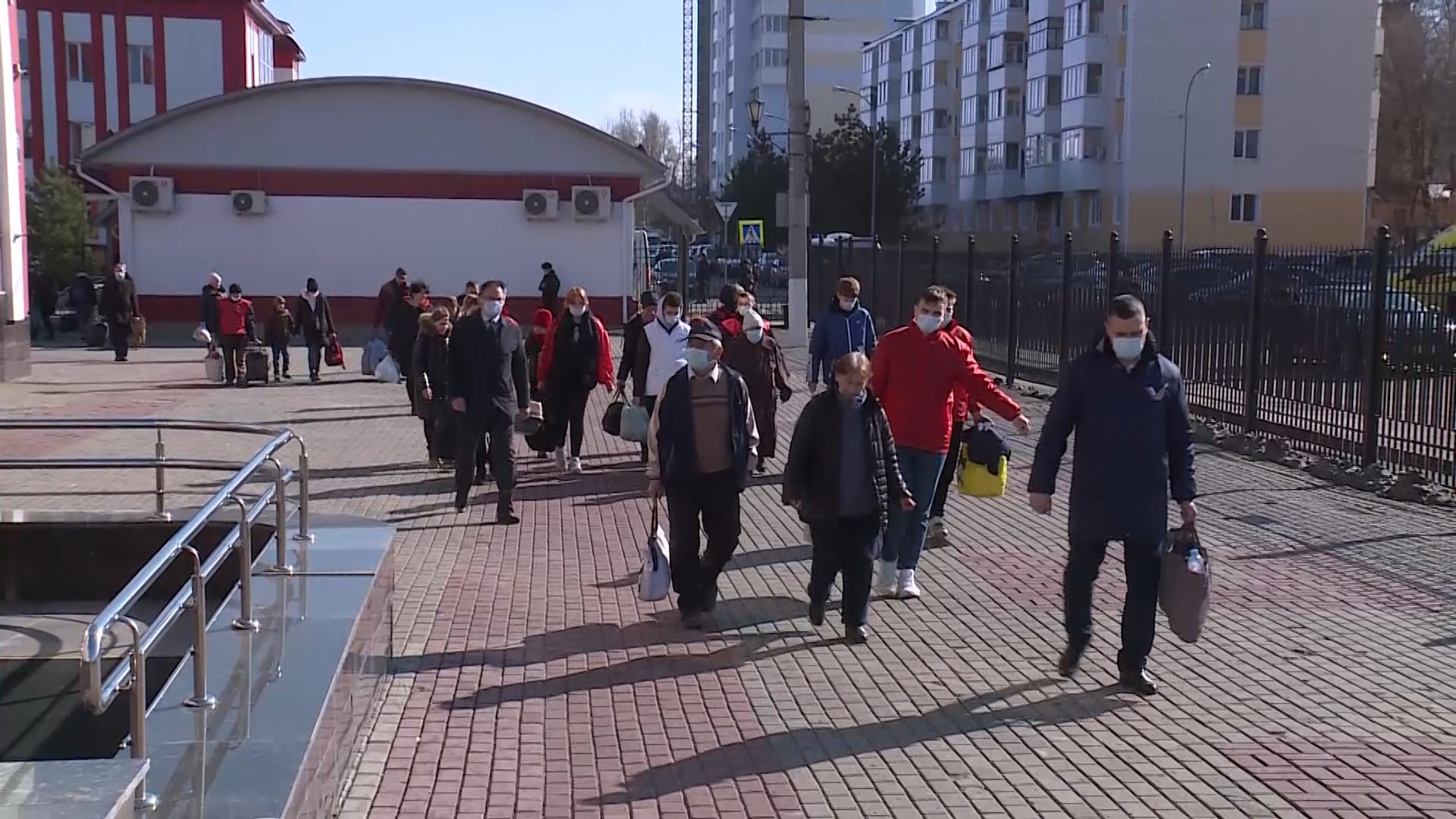 Приезд 13. Беженцы в Мордовии. Украинцы приехали Саранск 8 апреля.