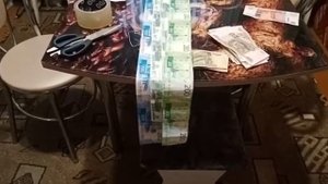?Сто тысяч рублей за конфету оригинальный подарок на свадьбу