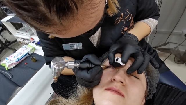 Как делать татуаж межресничку стрелку