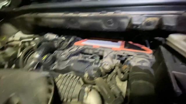 Заміна повітряного фільтра Peugeot Partner 1.6d 2020рік. смотреть онлайн