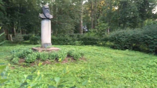 Прогулка по парку с озером в Павлово, Колтуши, Ленинградская область