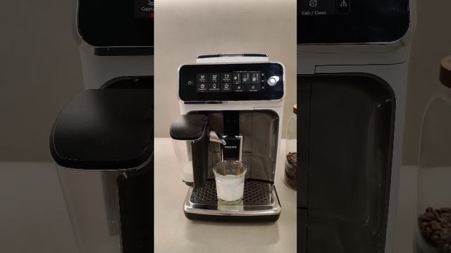 CAFETERA SUPER AUTOMÁTICA PHILIPS 3200 LATTEGO