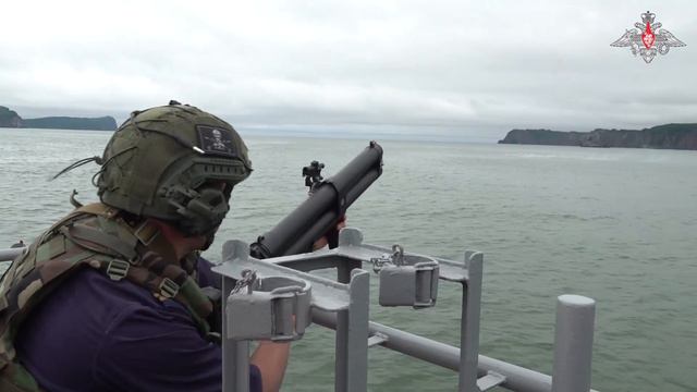 ВМФ России проводит плановые учения по применению сил флотов и Каспийской флотилии