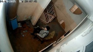 Скрытая камера в подъезде. ЖЕСТЬ. СТЫД.