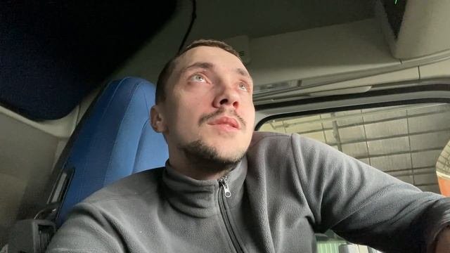 Подготовка Вольво FH к бою, поломка нового рефа, установка паллетника на прицеп.