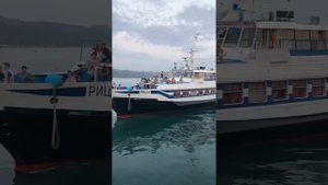 Прогулочный катер в Сухуме. На Рице по Сухумской бухте