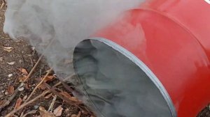 Мощьные ??петарды/// против бочек!!!