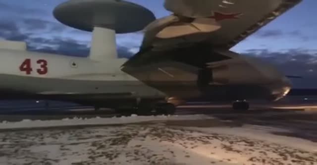 Российский самолет ДРЛО А-50 на аэродроме «Мачулищи»