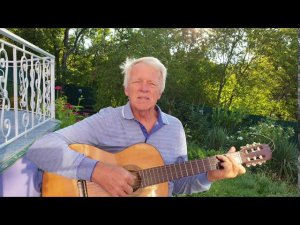 "Слава женщине моей", или "О синих маяках".  Песня Булата Окуджавы